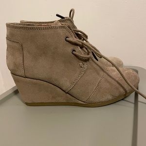 Toms Kala Wedge Bootie